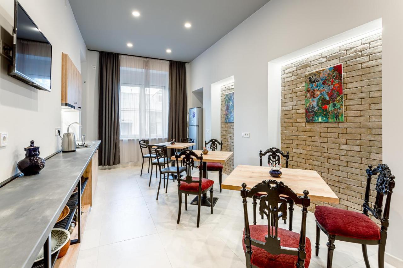 Tbilisi Home,View On Gvinis Karkhana Wine Factory 외부 사진